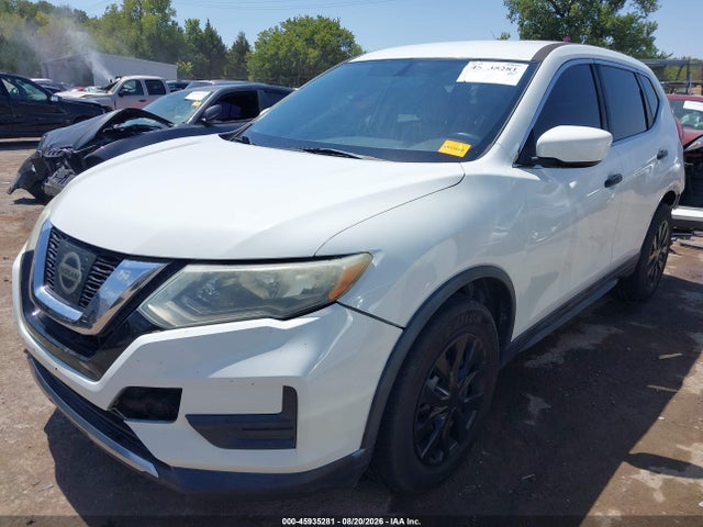 2017 Nissan Rogue S მანქანა იყიდება აუქციონზე, vin: 5N1AT2MT2HC835194, აუქციონის ნომერი: 45935281