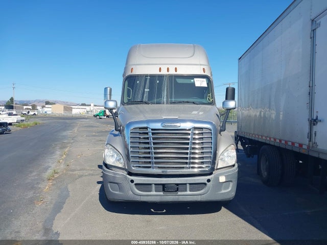 Freightliner Cascadia 125 2016 3AKJGLDR4GSGV7788 Image 15