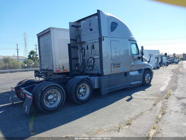 Freightliner Cascadia 125 2016 3AKJGLDR4GSGV7788 Image 4