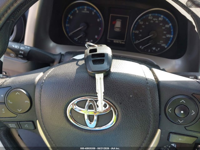 Toyota RAV4 LE 2018 2T3BFREV0JW845752 Image 11