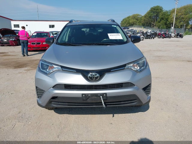 Toyota RAV4 LE 2018 2T3BFREV0JW845752 Image 13