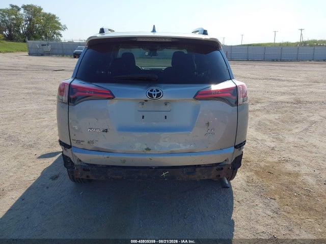 Toyota RAV4 LE 2018 2T3BFREV0JW845752 Image 17