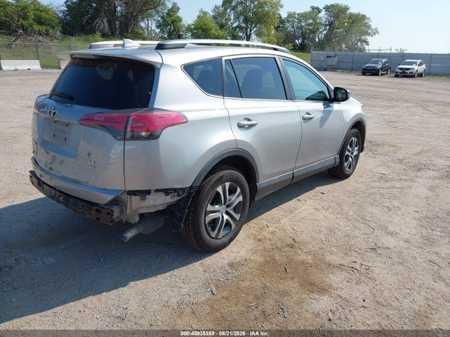 Toyota RAV4 LE 2018 2T3BFREV0JW845752 Image 4