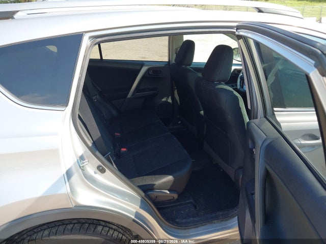 Toyota RAV4 LE 2018 2T3BFREV0JW845752 Image 8