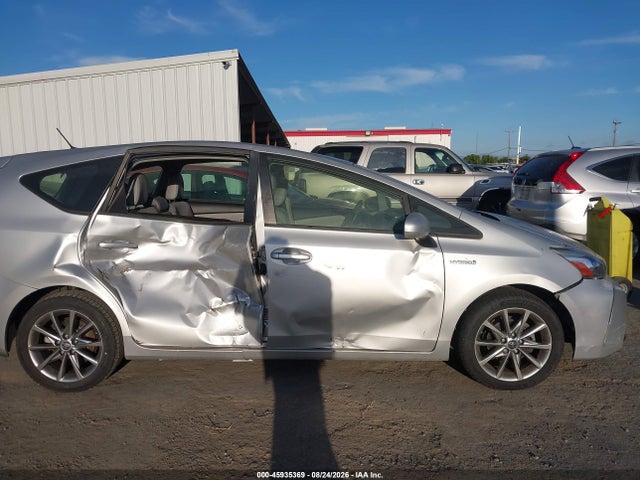 Toyota Prius V Five 2017 JTDZN3EUXHJ072948 Image 13