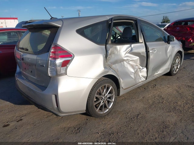 Toyota Prius V Five 2017 JTDZN3EUXHJ072948 Image 4