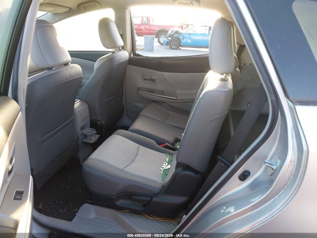 Toyota Prius V Five 2017 JTDZN3EUXHJ072948 Image 8