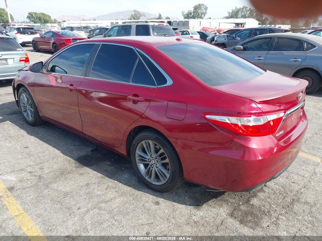 4T1BF1FK1HU664765 Toyota CAMRY SE