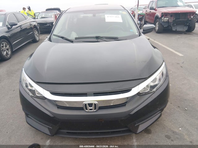 Продажа на аукционе авто 2018 Honda Civic Lx, vin: 2HGFC2F51JH582060, номер лота: 45935466