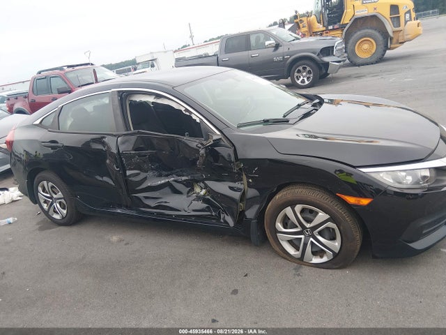 Продажа на аукционе авто 2018 Honda Civic Lx, vin: 2HGFC2F51JH582060, номер лота: 45935466