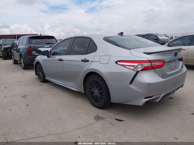 2020 Toyota Camry Se Nightshade Edition მანქანა იყიდება აუქციონზე, vin: 4T1G11AK4LU310856, აუქციონის ნომერი: 45935488