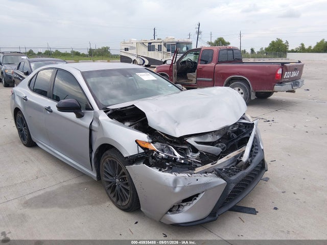 2020 Toyota Camry Se Nightshade Edition მანქანა იყიდება აუქციონზე, vin: 4T1G11AK4LU310856, აუქციონის ნომერი: 45935488
