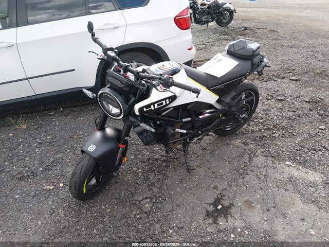 Aukcja sprzedaży 2024 Husqvarna Vitpilen 401/svartpilen 401, vin: MD2JUJ409RN210311, numer aukcji: 45935508