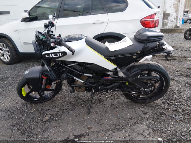Aukcja sprzedaży 2024 Husqvarna Vitpilen 401/svartpilen 401, vin: MD2JUJ409RN210311, numer aukcji: 45935508