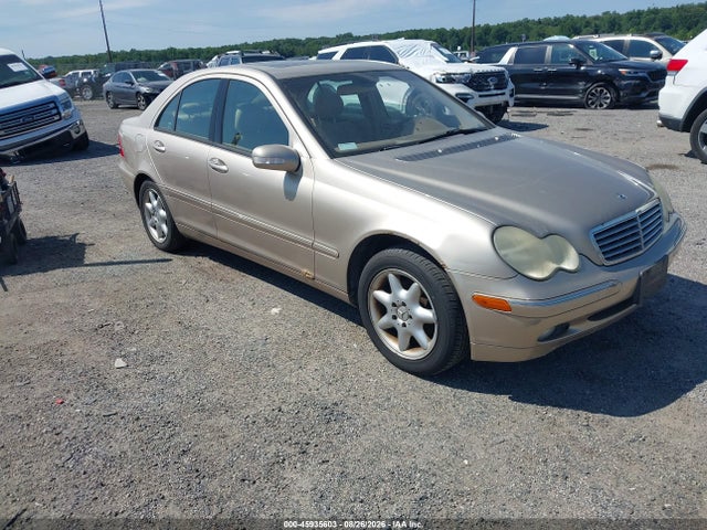45935603 :رقم المزاد ، WDBRF61J32E008808 vin ، 2002 Mercedes-benz C 240 مزاد بيع