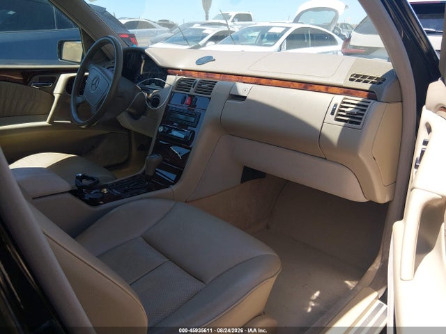 Продажа на аукционе авто 1998 Mercedes-benz E 320, vin: WDBJF65F2WA692346, номер лота: 45935611