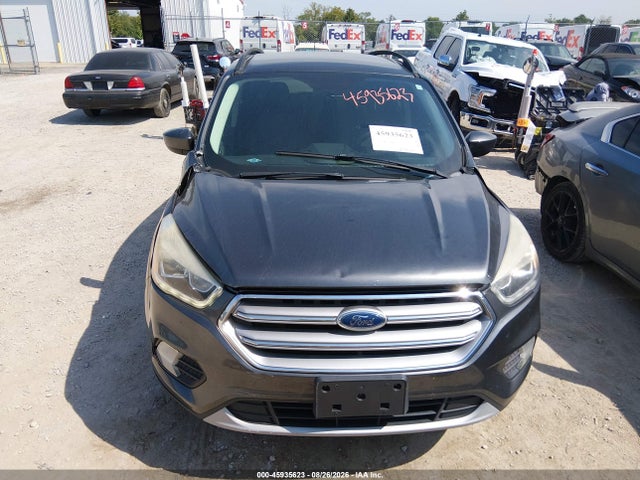 Продаж на аукціоні авто 2017 Ford Escape Se, vin: 1FMCU0GD8HUA21639, номер лоту: 45935623