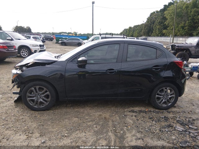 45935735 :رقم المزاد ، 3MYDLBJV5LY701885 vin ، 2020 Toyota Yaris Le مزاد بيع