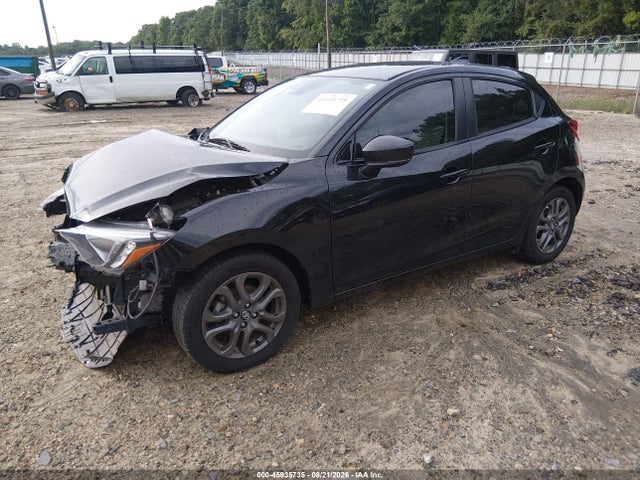 45935735 :رقم المزاد ، 3MYDLBJV5LY701885 vin ، 2020 Toyota Yaris Le مزاد بيع
