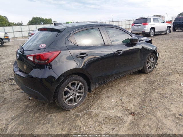 45935735 :رقم المزاد ، 3MYDLBJV5LY701885 vin ، 2020 Toyota Yaris Le مزاد بيع