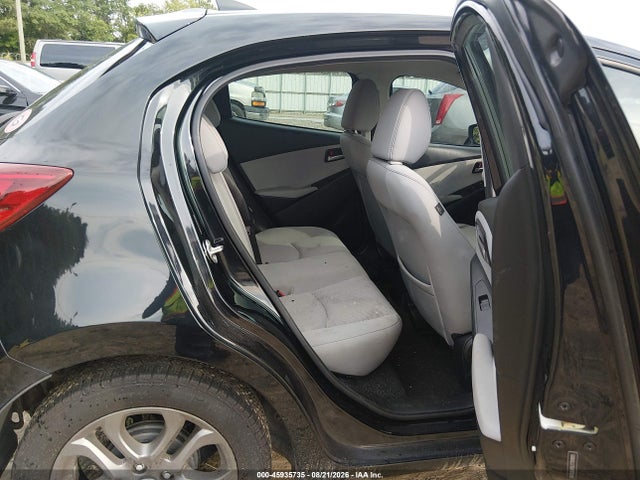 45935735 :رقم المزاد ، 3MYDLBJV5LY701885 vin ، 2020 Toyota Yaris Le مزاد بيع