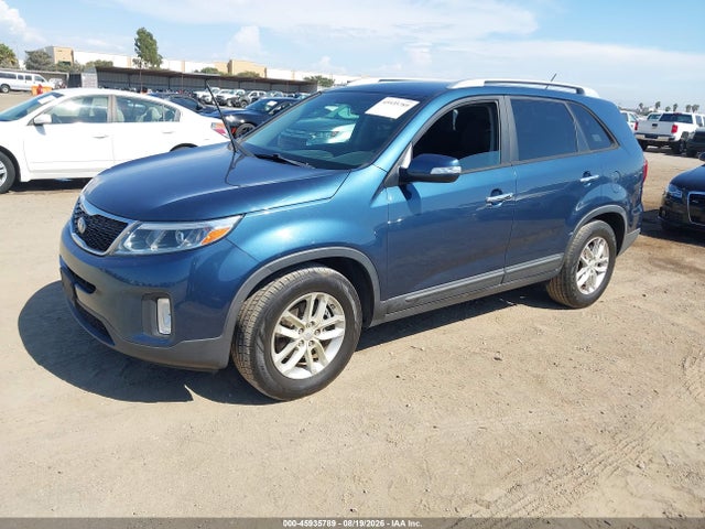 KIA SORENTO LX 2014 5XYKT3A66EG515705 Image 2
