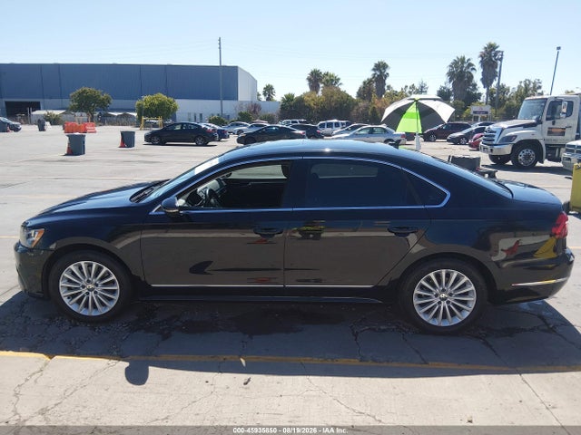 1VWBT7A39HC017887 Volkswagen Passat 1.8t Se