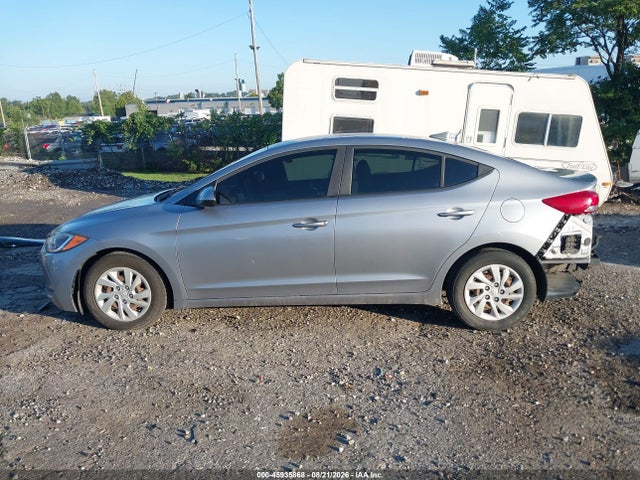 Продажа на аукционе авто 2017 Hyundai Elantra Se, vin: 5NPD74LF7HH067021, номер лота: 45935868
