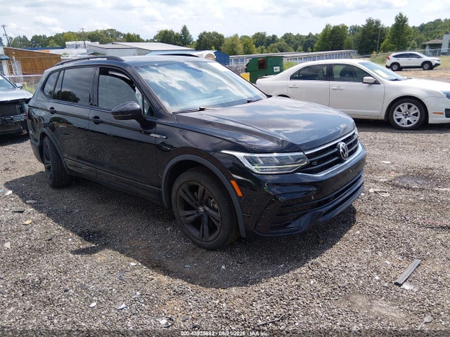 Auction sale of the 2023 Volkswagen Tiguan 2.0t Se R-line Black, vin: 3VVCB7AX3PM125997, lot number: 45935882