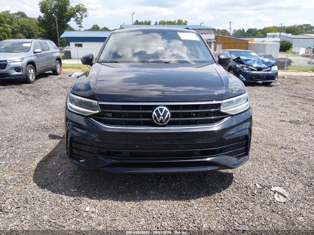 Продажа на аукционе авто 2023 Volkswagen Tiguan 2.0t Se R-line Black, vin: 3VVCB7AX3PM125997, номер лота: 45935882