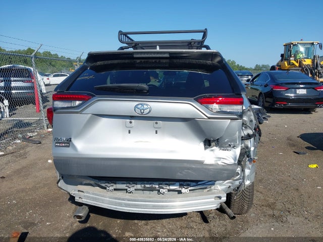 45935892 :رقم المزاد ، 2T3P1RFV2MW177766 vin ، 2021 Toyota Rav4 Xle مزاد بيع