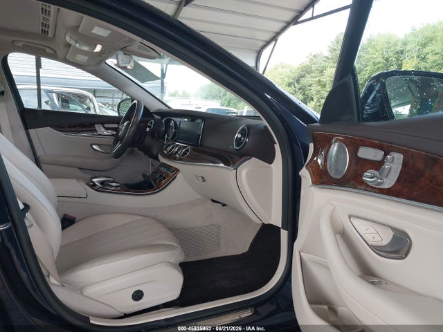 2019 Mercedes-benz E 300 4matic მანქანა იყიდება აუქციონზე, vin: WDDZF4KB8KA577955, აუქციონის ნომერი: 45935953