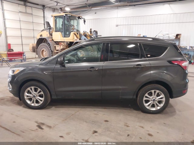 45935988 :رقم المزاد ، 1FMCU9GD1JUD31187 vin ، 2018 Ford Escape Se مزاد بيع