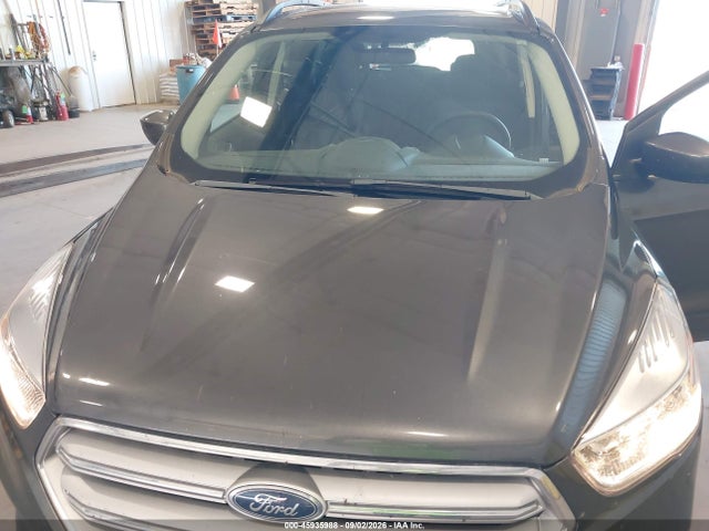 45935988 :رقم المزاد ، 1FMCU9GD1JUD31187 vin ، 2018 Ford Escape Se مزاد بيع