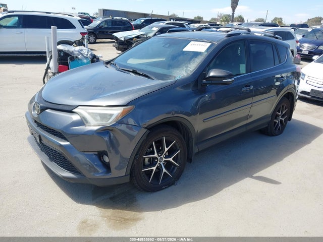 Toyota RAV4 SE 2016 JTMJFREV0GD187979 Image 2