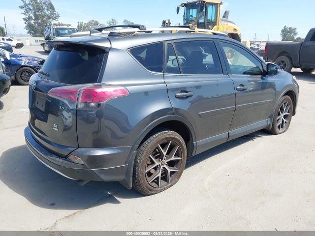 Toyota RAV4 SE 2016 JTMJFREV0GD187979 Image 4