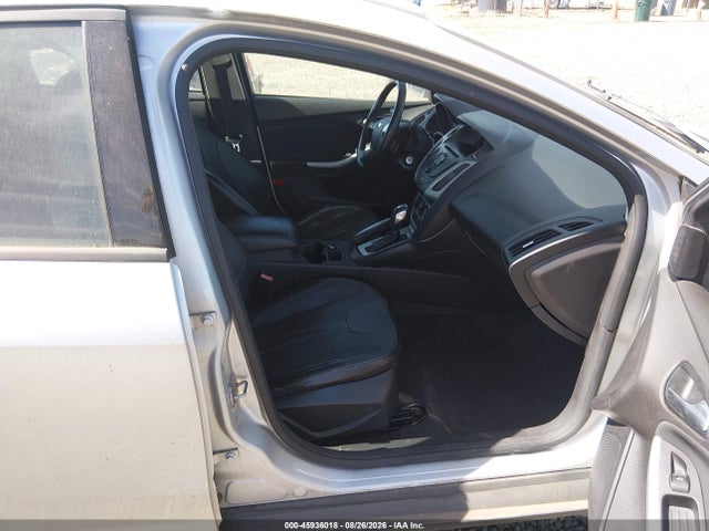 2013 Ford Focus Se მანქანა იყიდება აუქციონზე, vin: 1FADP3K23DL248122, აუქციონის ნომერი: 45936018