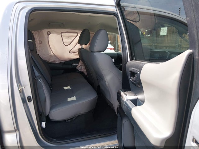 5TFAZ5CN0GX017588 Toyota Tacoma Sr5 V6