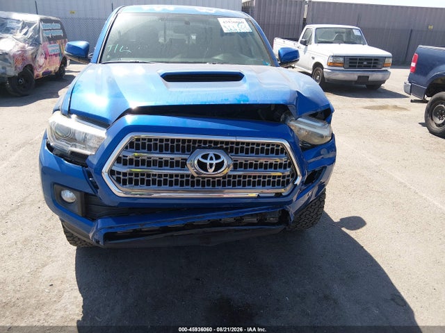 Продаж на аукціоні авто 2016 Toyota Tacoma Trd Sport, vin: 3TMAZ5CN5GM015440, номер лоту: 45936060