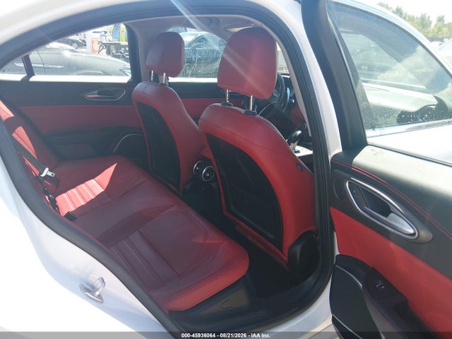 Продажа на аукционе авто 2018 Alfa Romeo Giulia Ti Lusso Awd, vin: ZARFAEEN4J7563432, номер лота: 45936064