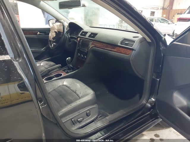 Продаж на аукціоні авто 2013 Volkswagen Passat 2.0l Tdi Sel Premium, vin: 1VWCN7A35DC100001, номер лоту: 45936088