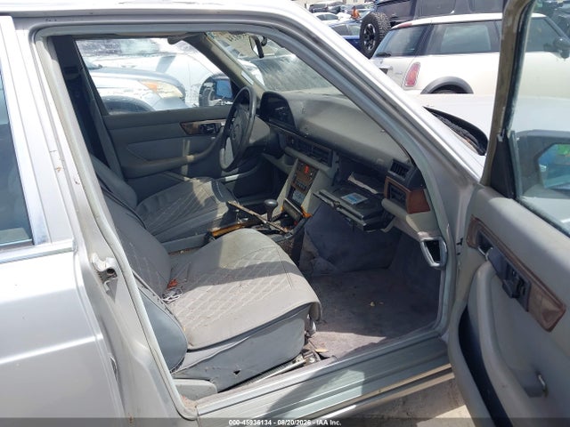 Продажа на аукционе авто 1988 Mercedes-benz 420 Sel, vin: WDBCA35D2JA394120, номер лота: 45936134