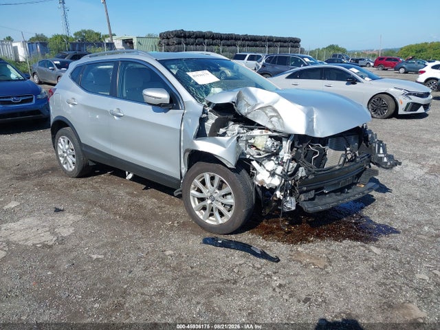 45936175 :رقم المزاد ، JN1BJ1BW4MW450821 vin ، 2021 Nissan Rogue Sport Sv Awd Xtronic Cvt مزاد بيع