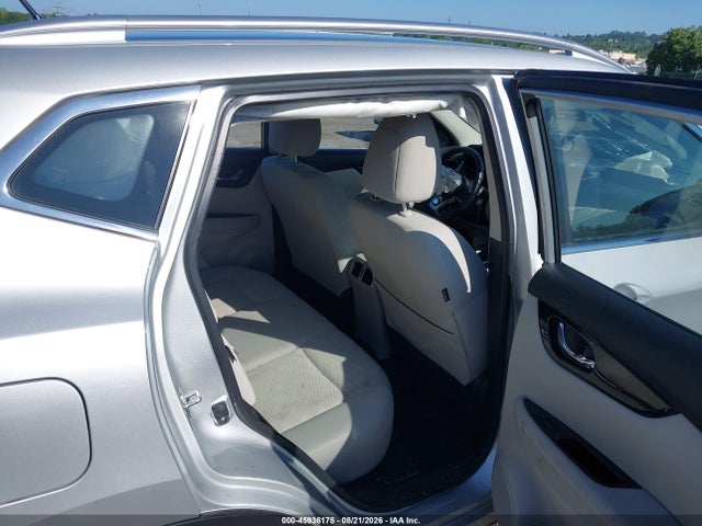 45936175 :رقم المزاد ، JN1BJ1BW4MW450821 vin ، 2021 Nissan Rogue Sport Sv Awd Xtronic Cvt مزاد بيع