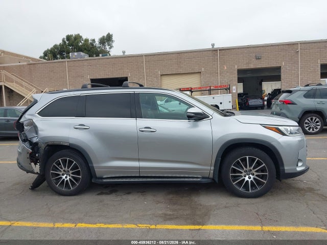 Toyota Highlander Se/xle 2017 5TDJZRFH0HS478777 Image 13