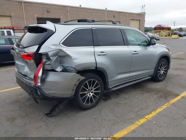 Toyota Highlander Se/xle 2017 5TDJZRFH0HS478777 Image 4