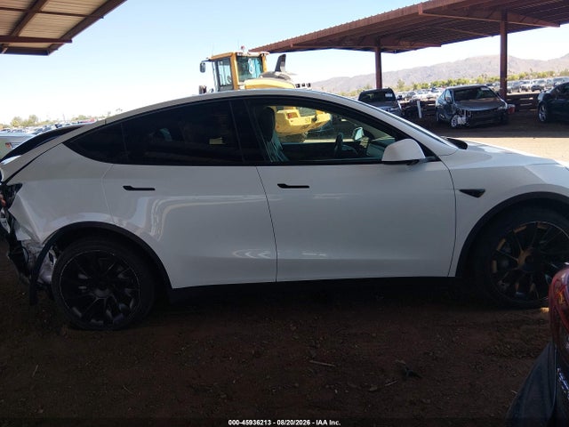 Продаж на аукціоні авто 2022 Tesla Model Y Long Range Dual Motor All-wheel Drive, vin: 7SAYGDEE7NF412986, номер лоту: 45936213