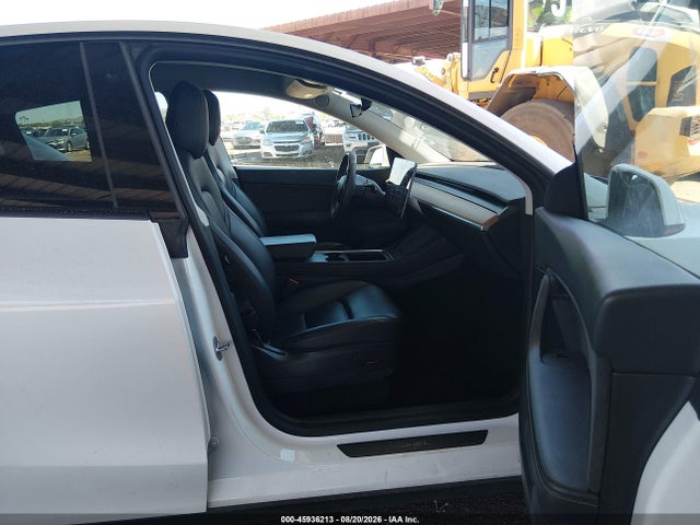 Продаж на аукціоні авто 2022 Tesla Model Y Long Range Dual Motor All-wheel Drive, vin: 7SAYGDEE7NF412986, номер лоту: 45936213