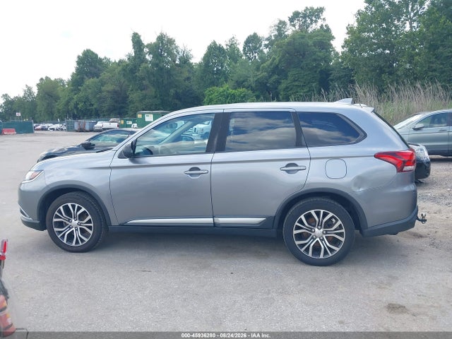 2018 Mitsubishi Outlander Es მანქანა იყიდება აუქციონზე, vin: JA4AZ3A35JZ057239, აუქციონის ნომერი: 45936280