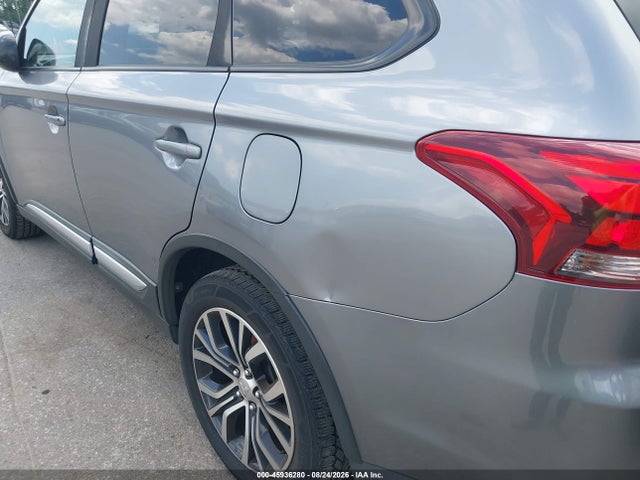 2018 Mitsubishi Outlander Es მანქანა იყიდება აუქციონზე, vin: JA4AZ3A35JZ057239, აუქციონის ნომერი: 45936280